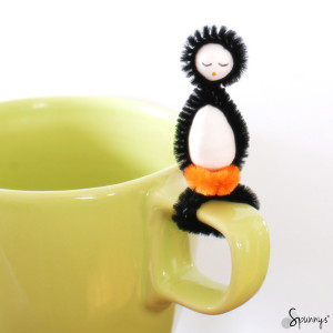 DIY-pipe-cleaner-penguins